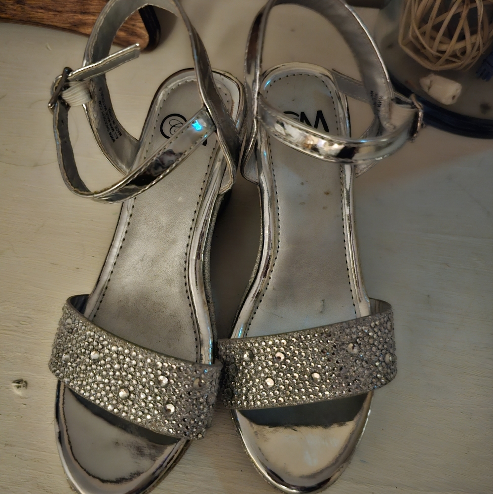 Girls dress shoes